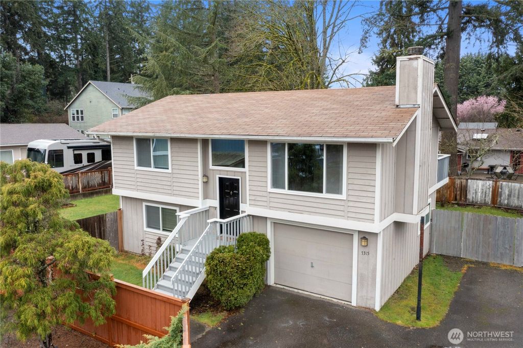 Photo of 7315 46th Street Ct W, University Place, WA 98466 (MLS # 2494237)