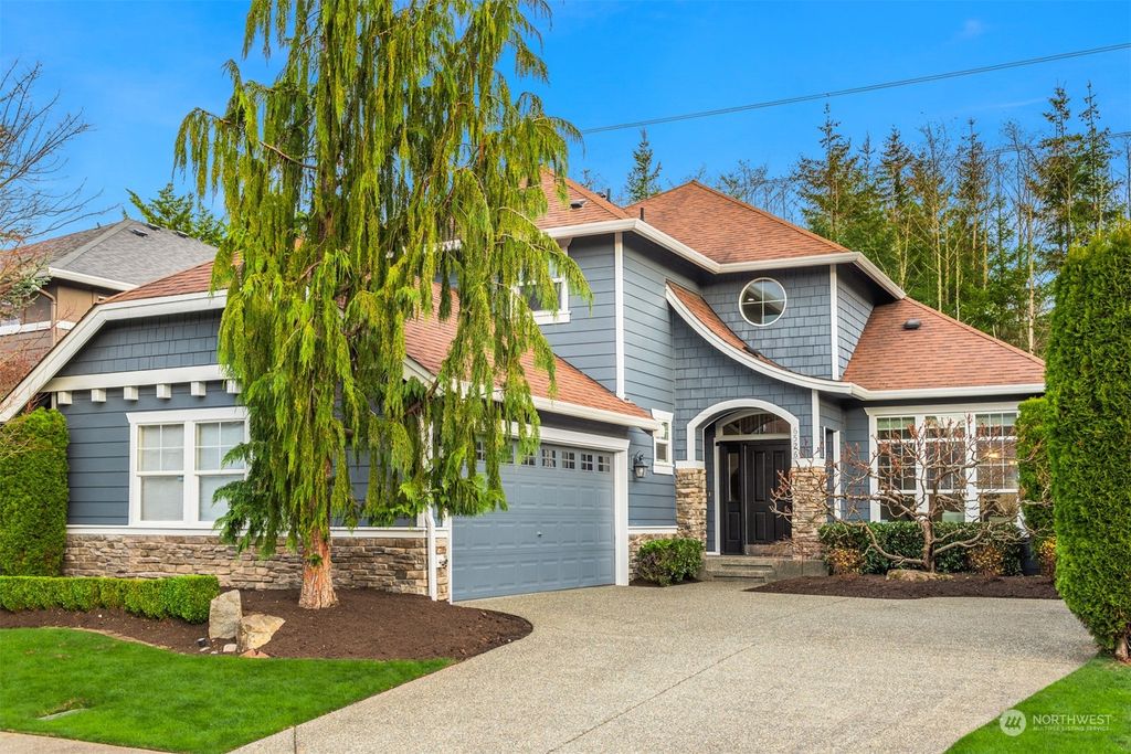 Photo of 6526 E Crest View Loop SE, Snoqualmie, WA 98065 (MLS # 2314159)