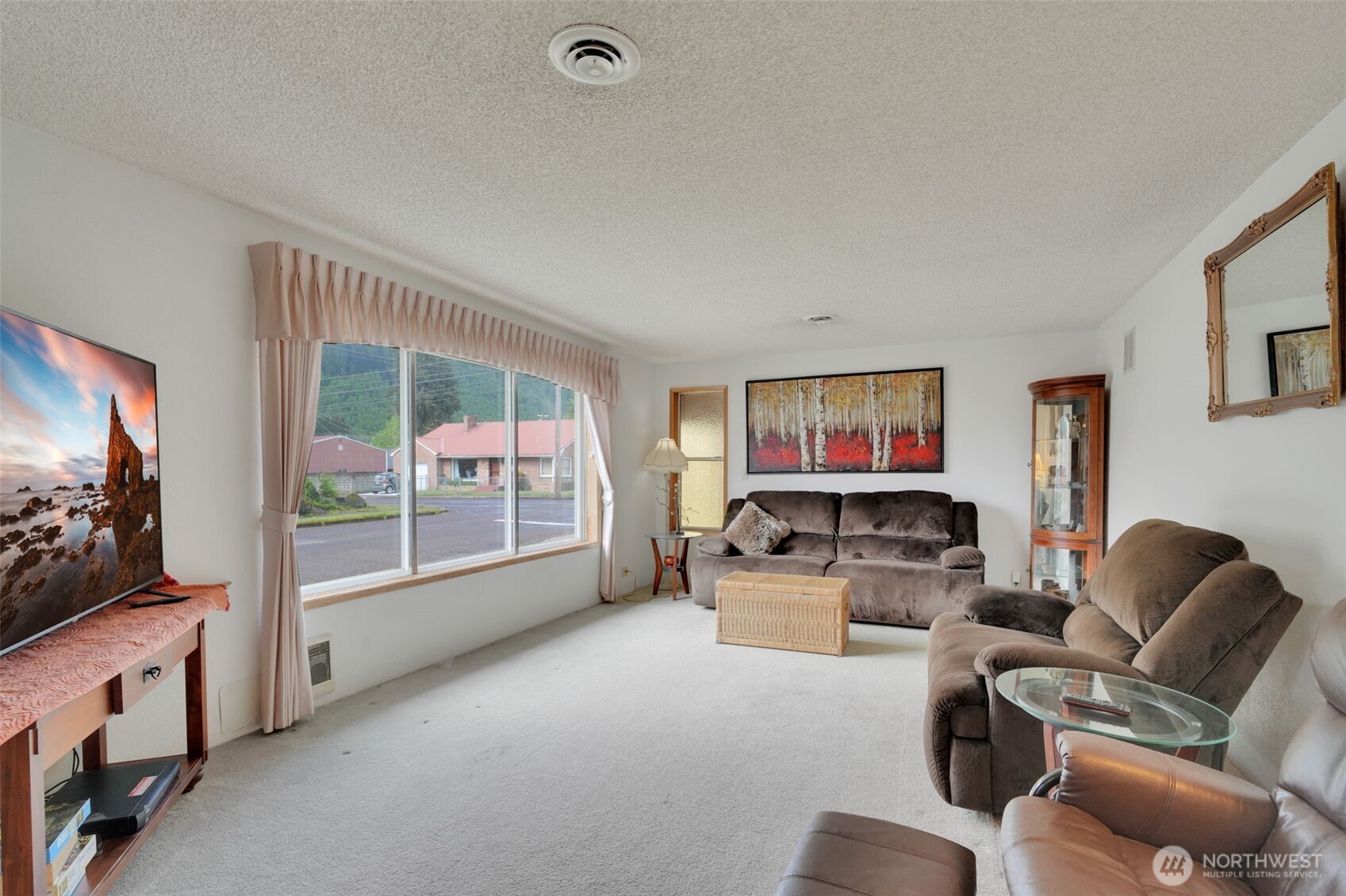 284 Division Ave