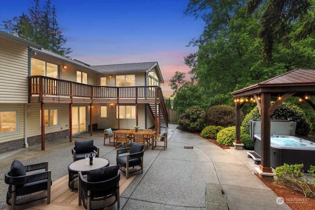 Photo of 7292 44th Place W, Mukilteo, WA 98275 (MLS # 2241963)