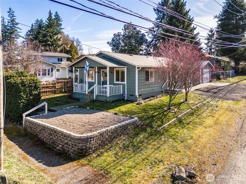 Photo of 405 E Bellevue Avenue, Shelton, WA 98584 (MLS # 2489075)