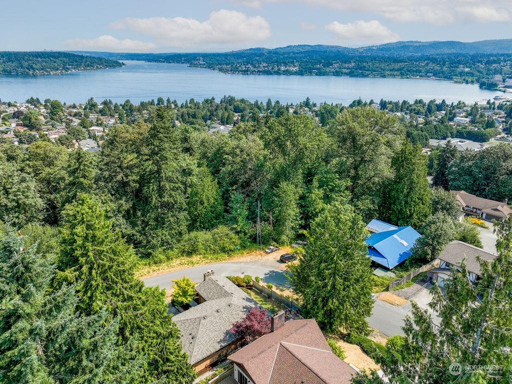 Photo of 7835 S 118th Street, Seattle, WA 98178 (MLS # 2271042)