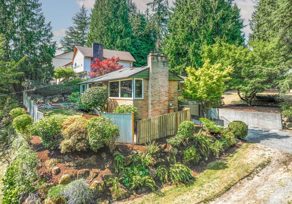 Photo of 7835 S 118th Street, Seattle, WA 98178 (MLS # 2271042)