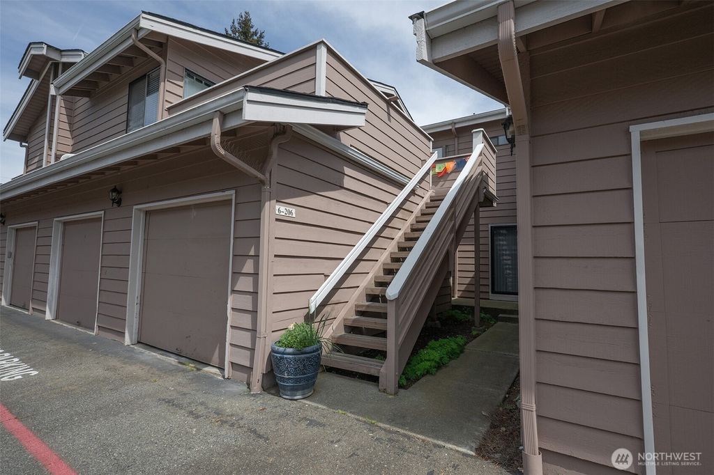 Photo of 8407 18th Ave W AVE #6-206, Everett, WA 98204 (MLS # 2517748)