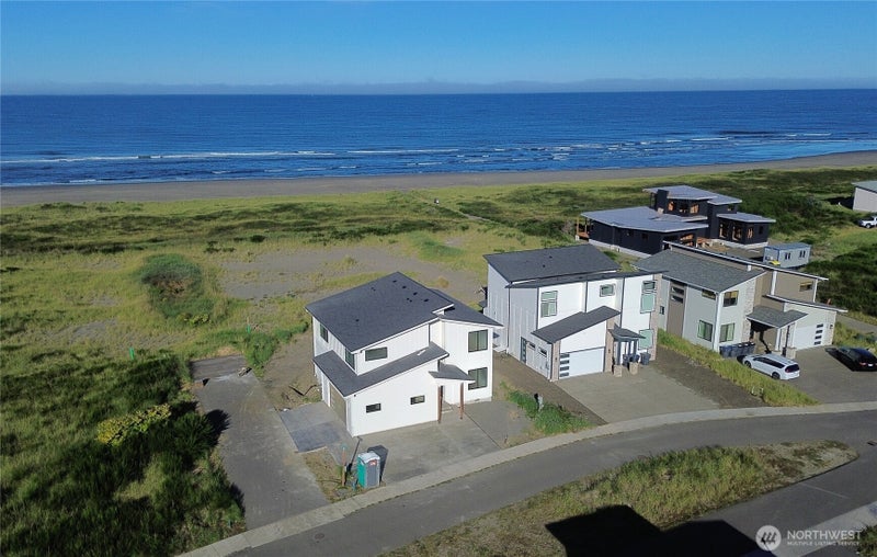 1409 S Cohasset Crest