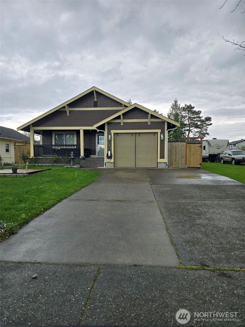 Photo of 652 H Street, Blaine, WA 98230 (MLS # 2513251)