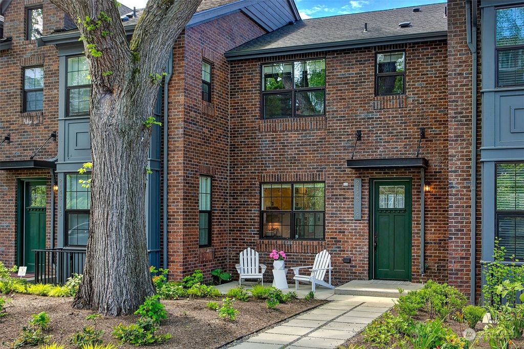 Photo of 2143 9th Avenue W #14, Seattle, WA 98119 (MLS # 2025707)