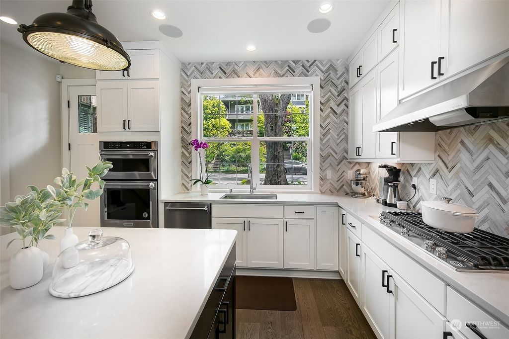 Photo of 2143 9th Avenue W #14, Seattle, WA 98119 (MLS # 2025707)