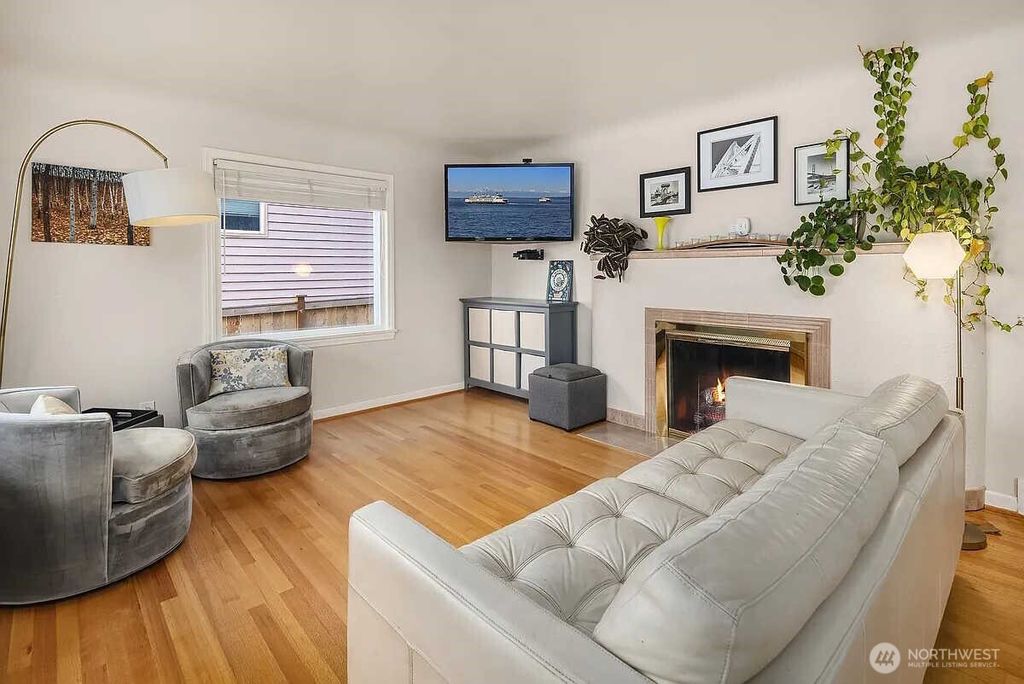 Photo of 6924 38th Avenue SW, Seattle, WA 98126 (MLS # 2432424)
