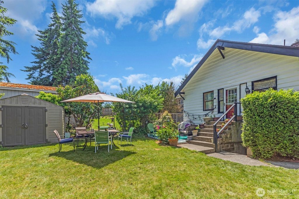 Photo of 13946 51st Avenue S, Tukwila, WA 98168 (MLS # 2378426)