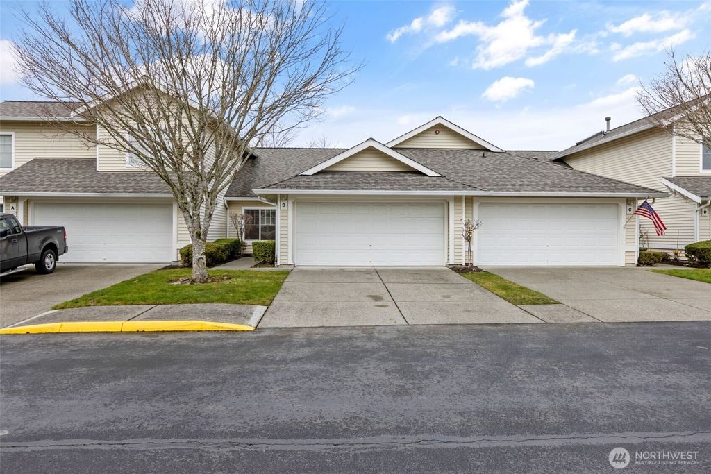 Photo of 1405 60th Street SE #B, Auburn, WA 98092 (MLS # 2484419)