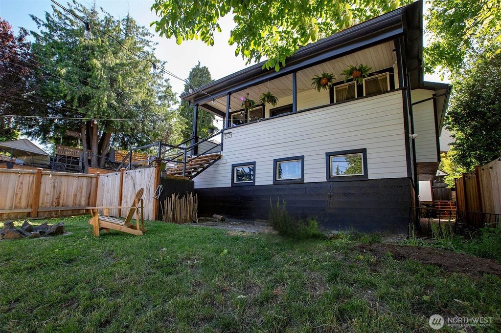 Photo of 13027 40th Avenue S, Tukwila, WA 98168 (MLS # 2428112)