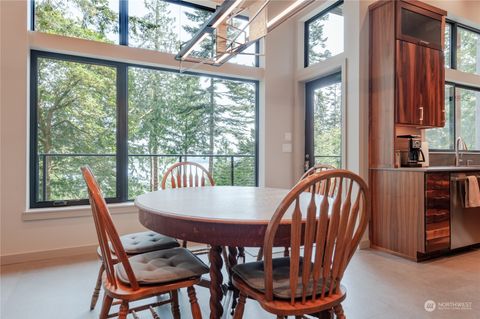 A home in Lummi Island