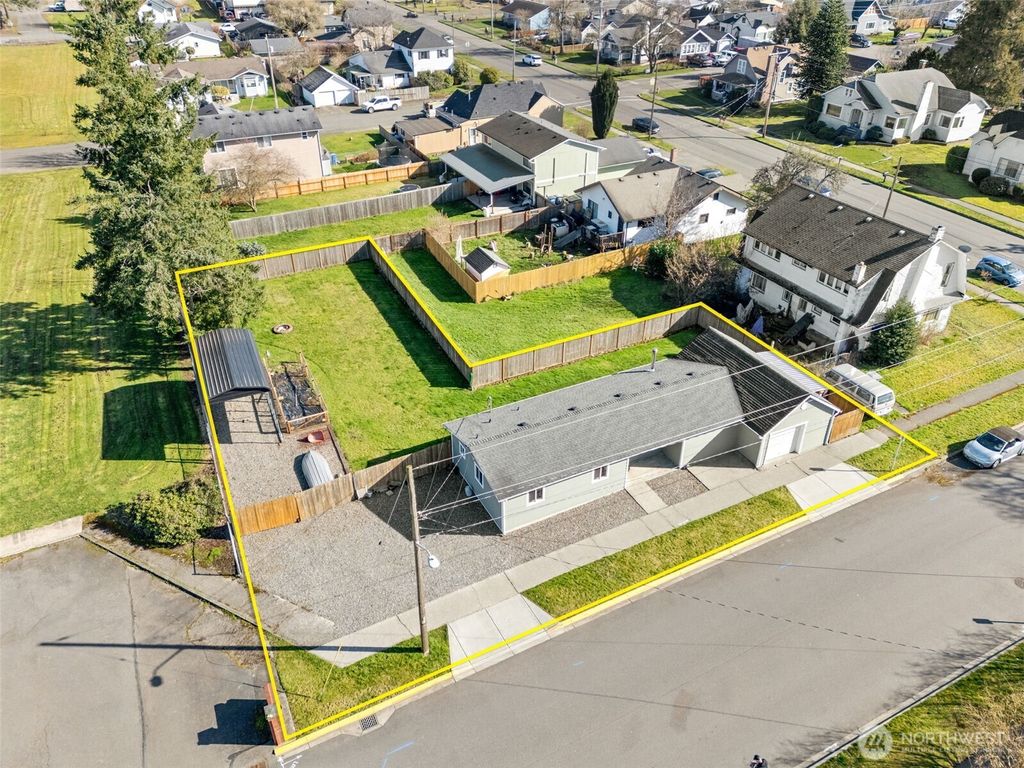 Photo of 122 N C St St, Buckley, WA 98321 (MLS # 2486856)