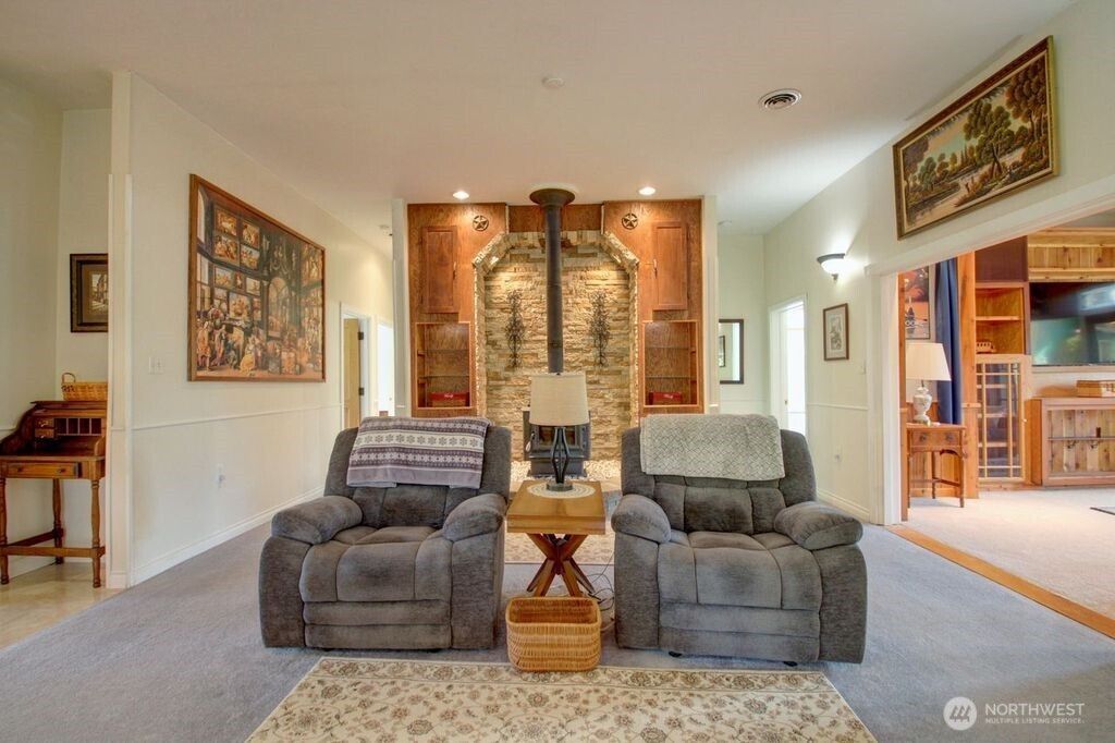 Photo of 21214 Wildwood Place, Sedro Woolley, WA 98284 (MLS # 2510591)