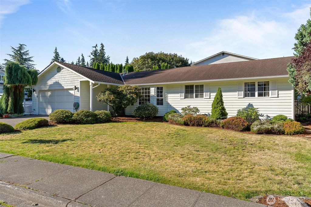 Photo of 7128 57th Street NE, Marysville, WA 98270 (MLS # 2332506)