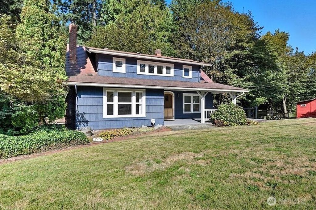 Photo of 2708 S Lake Stevens Road, Lake Stevens, WA 98258 (MLS # 2436935)