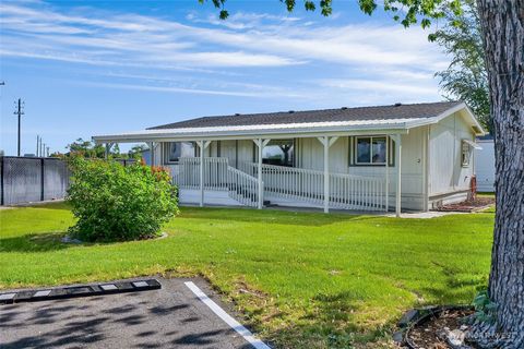 Photo of 3131 W Wapato Drive #2, Moses Lake, WA 98837 (MLS # 2525061)