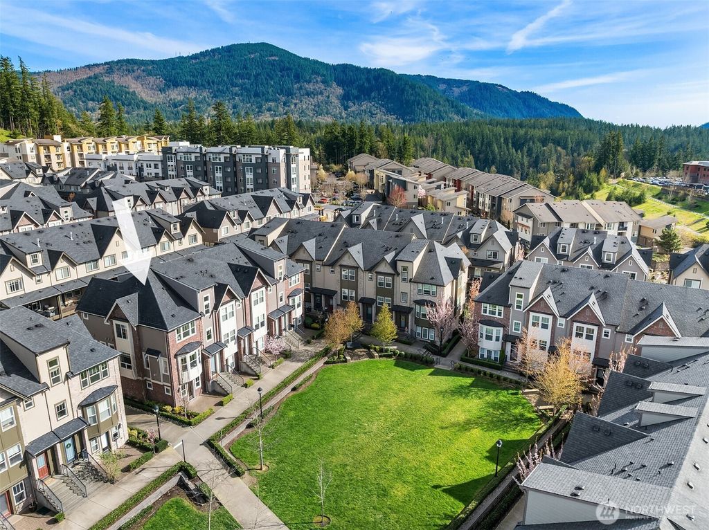 Photo of 1334 Greenwich Walk Walk NE, Issaquah, WA 98029 (MLS # 2366013)