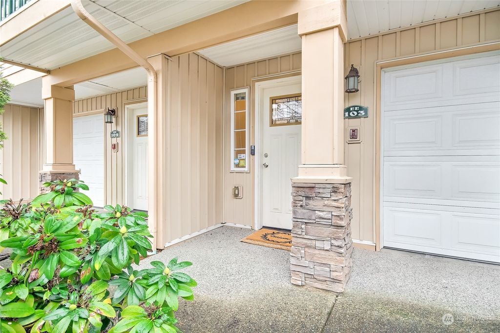 Photo of 4914 Shattuck Place S #EE103, Renton, WA 98055 (MLS # 2195417)