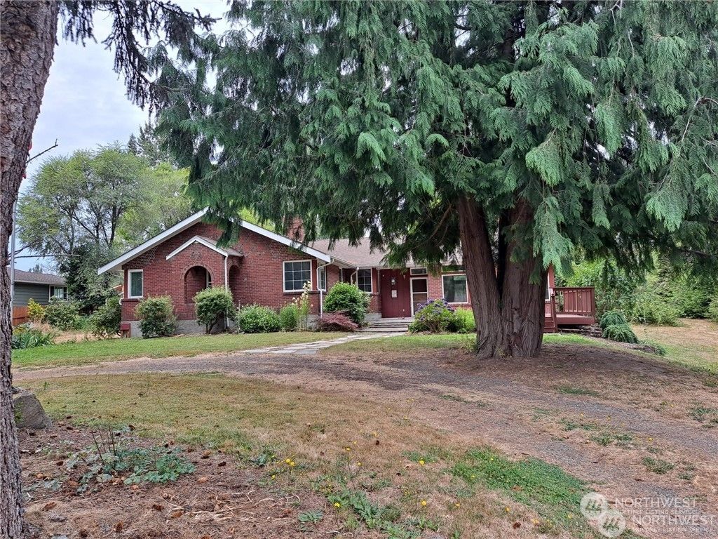 Photo of 456 S 162nd Street, Burien, WA 98148 (MLS # 2317660)