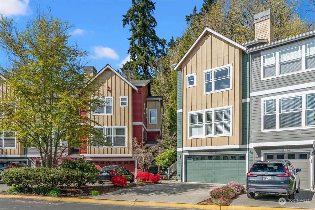 Photo of 16034 NE 94th Way, Redmond, WA 98052 (MLS # 2212964)