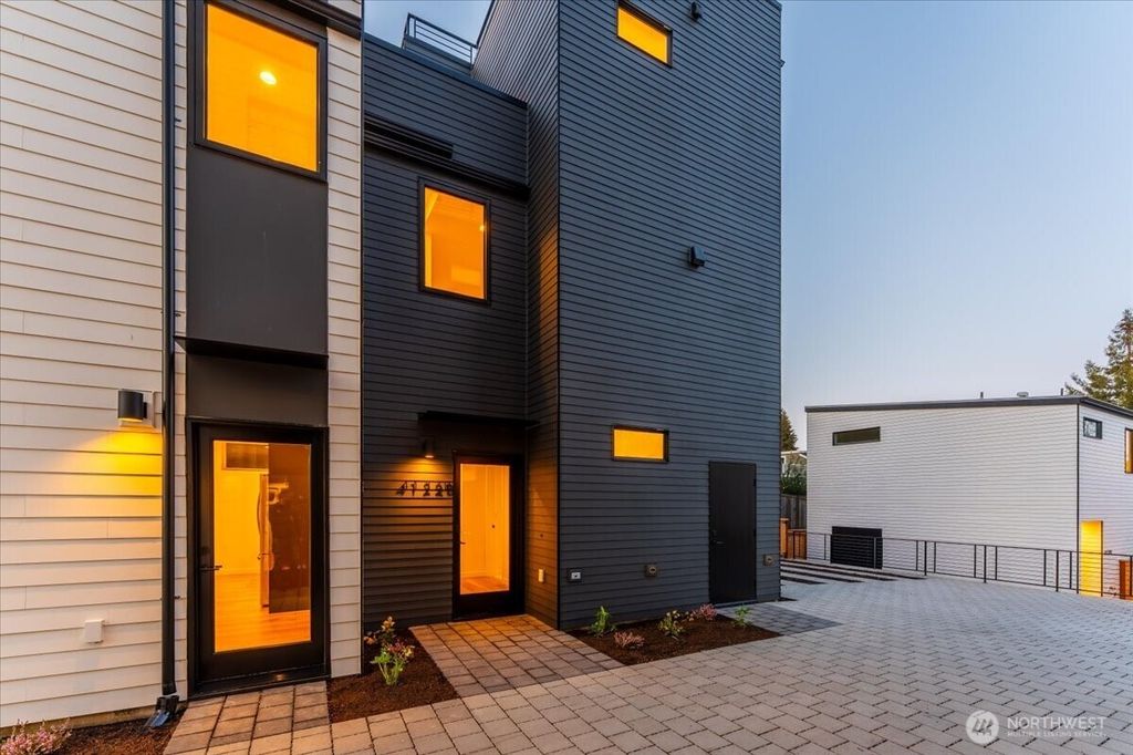 Photo of 4122 B Burke Avenue N, Seattle, WA 98103 (MLS # 2511405)