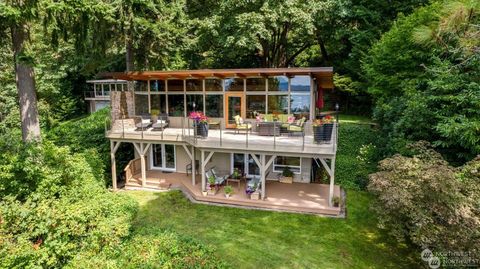 15717 25th Avenue SW Burien WA 98166