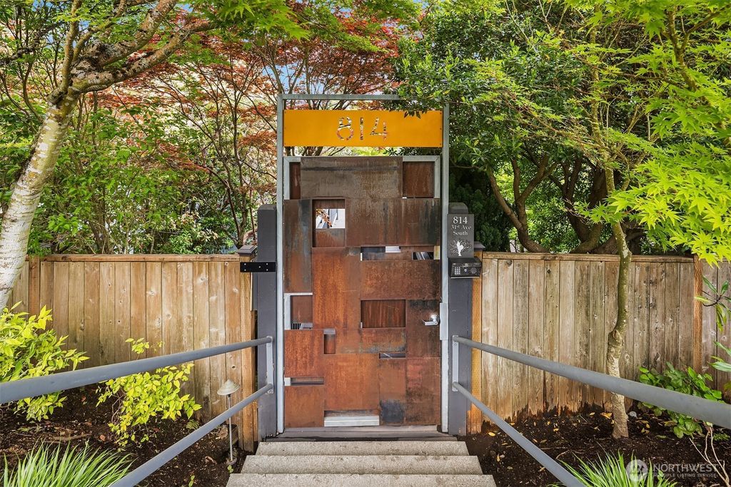 Photo of 814 31st Avenue S, Seattle, WA 98144 (MLS # 2517444)