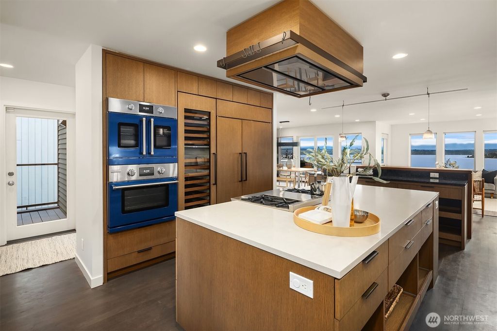 listing image 9369307389816963808