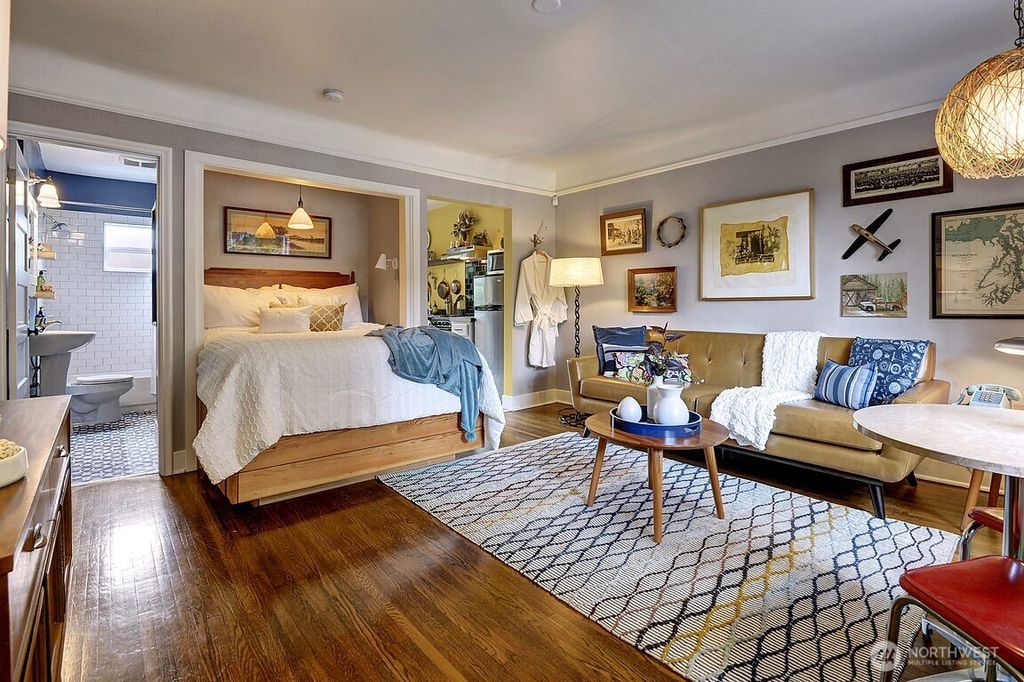 Photo of 702 26th Avenue, Seattle, WA 98122 (MLS # 2357375)