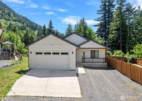 Photo of 7952 Apache Drive, Maple Falls, WA 98266 (MLS # 2391650)