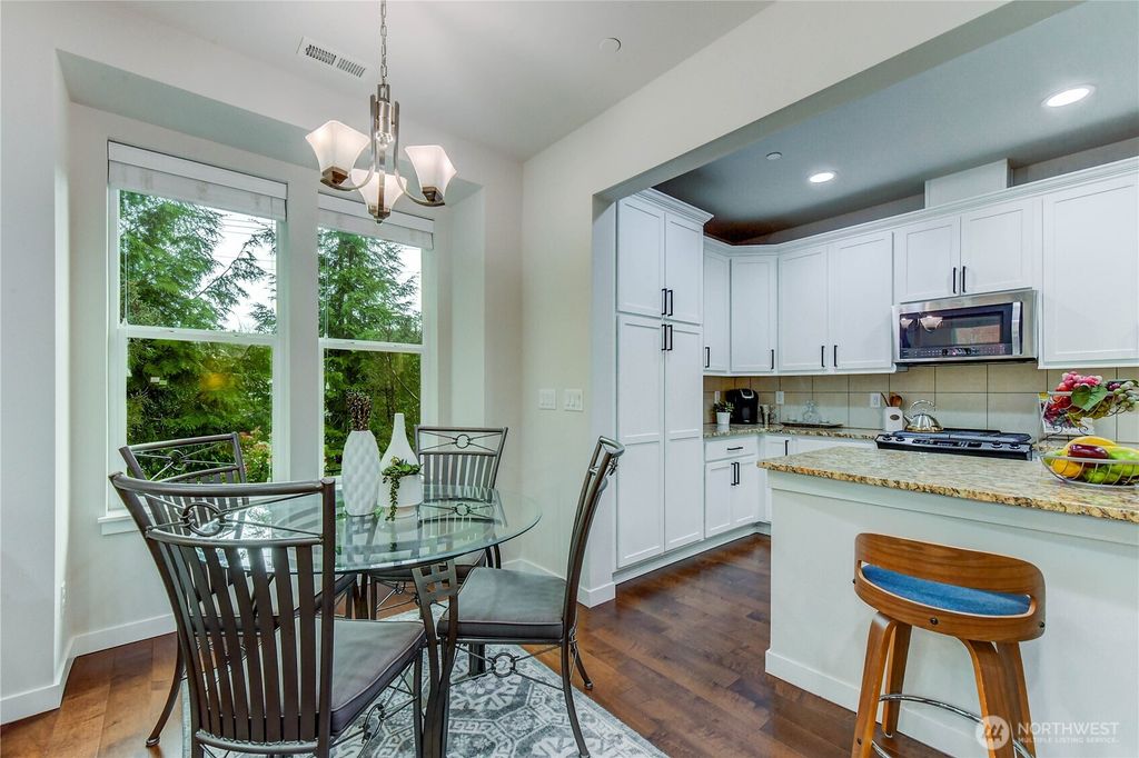 Photo of 1299 NE Park Drive, Issaquah, WA 98029 (MLS # 2356357)