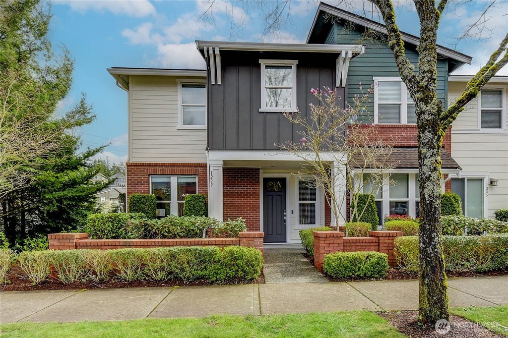 Photo of 1299 NE Park Drive, Issaquah, WA 98029 (MLS # 2356357)