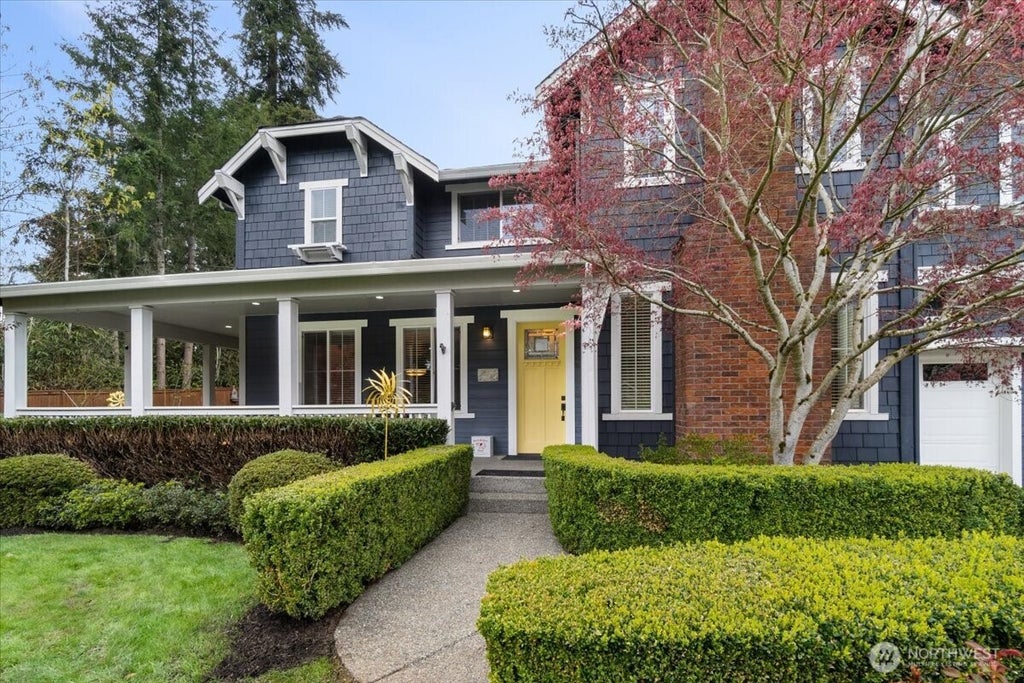 Photo of 12614 NE 140th Street, Kirkland, WA 98034 (MLS # 2581562)