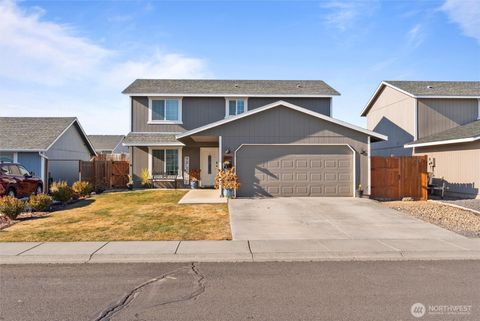 Photo of 729 SE L Street, Ephrata, WA 98823 (MLS # 2416694)