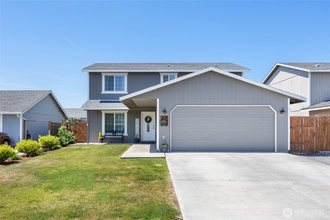 Photo of 729 SE L Street, Ephrata, WA 98823 (MLS # 2416694)