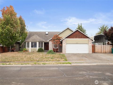 Photo of 2937 Berilla Drive, Enumclaw, WA 98022 (MLS # 2444118)