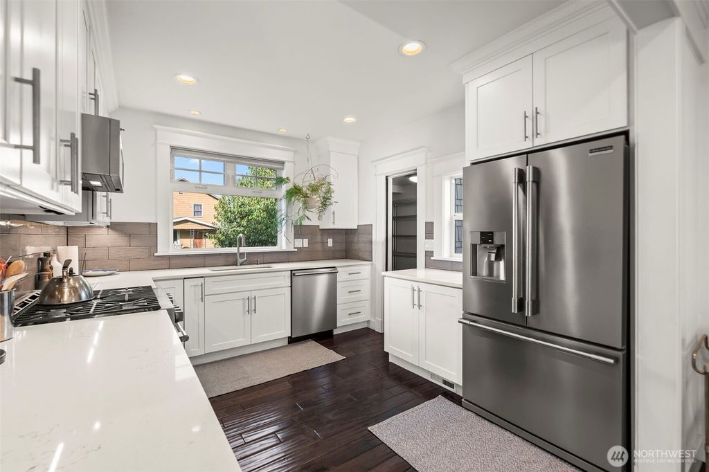 Photo of 3322 N 25th Street, Tacoma, WA 98406 (MLS # 2477019)