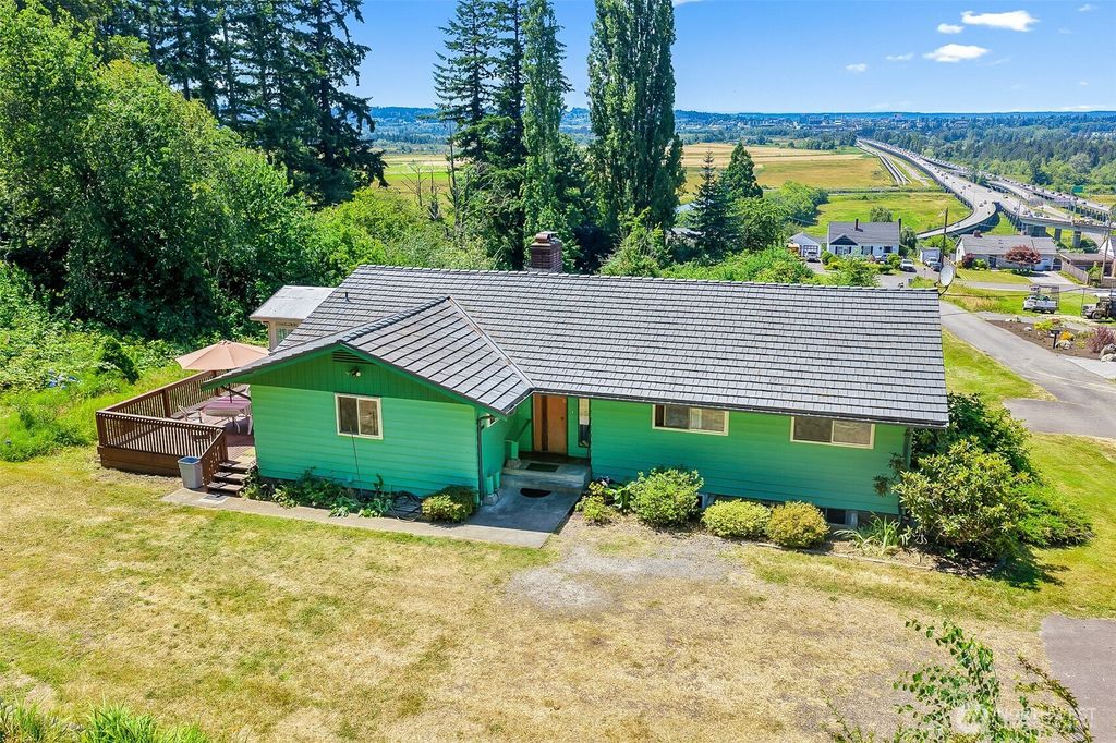 Photo of 7202 21st Place SE, Lake Stevens, WA 98258 (MLS # 2553537)