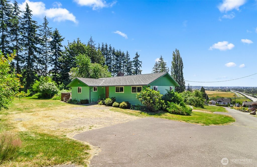 Photo of 7202 21st Place SE, Lake Stevens, WA 98258 (MLS # 2553537)