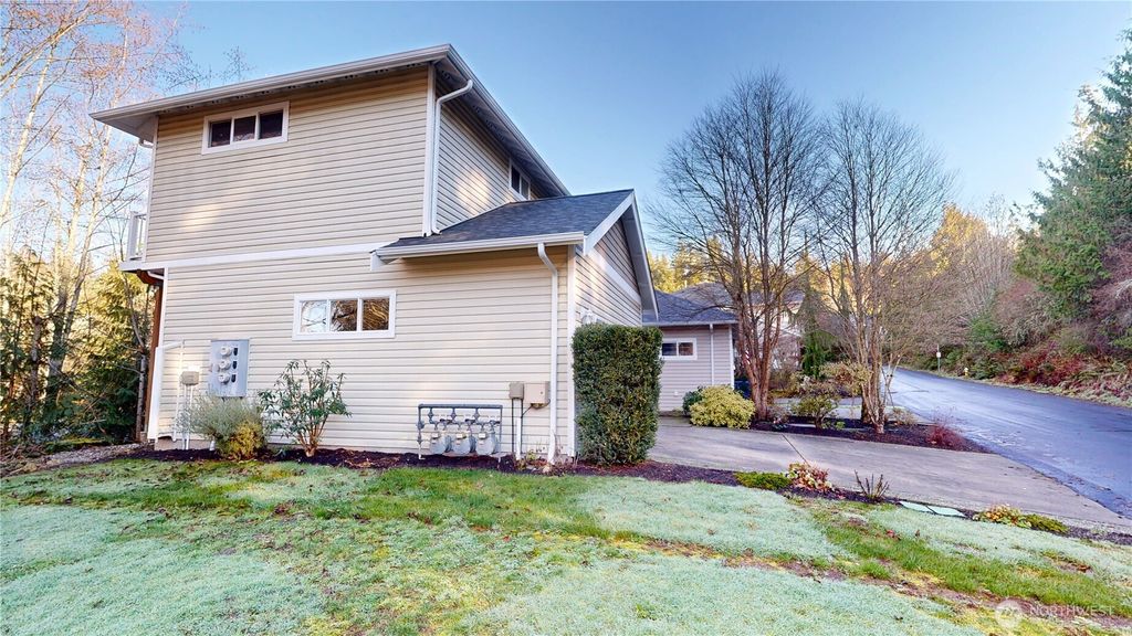 Photo of 3221 Park Lane #A, Mount Vernon, WA 98274 (MLS # 2470260)