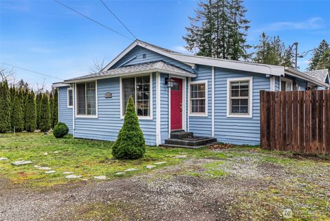 Photo of 1325 Carr Boulevard, Bremerton, WA 98312 (MLS # 2470349)