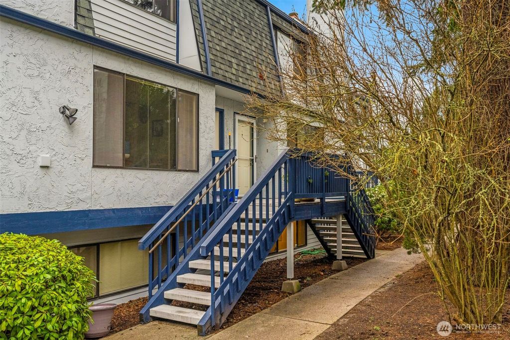 Photo of 816 N 175th Street #2, Shoreline, WA 98133 (MLS # 2468940)