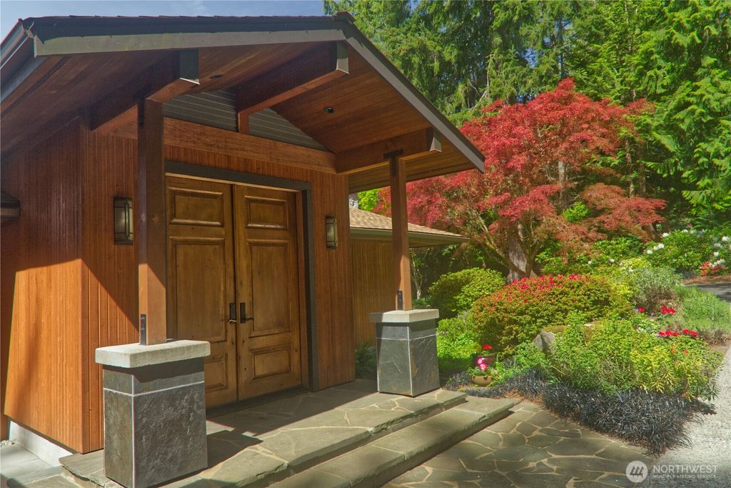 Photo of 12323 206th Place SE, Issaquah, WA 98027 (MLS # 2433290)