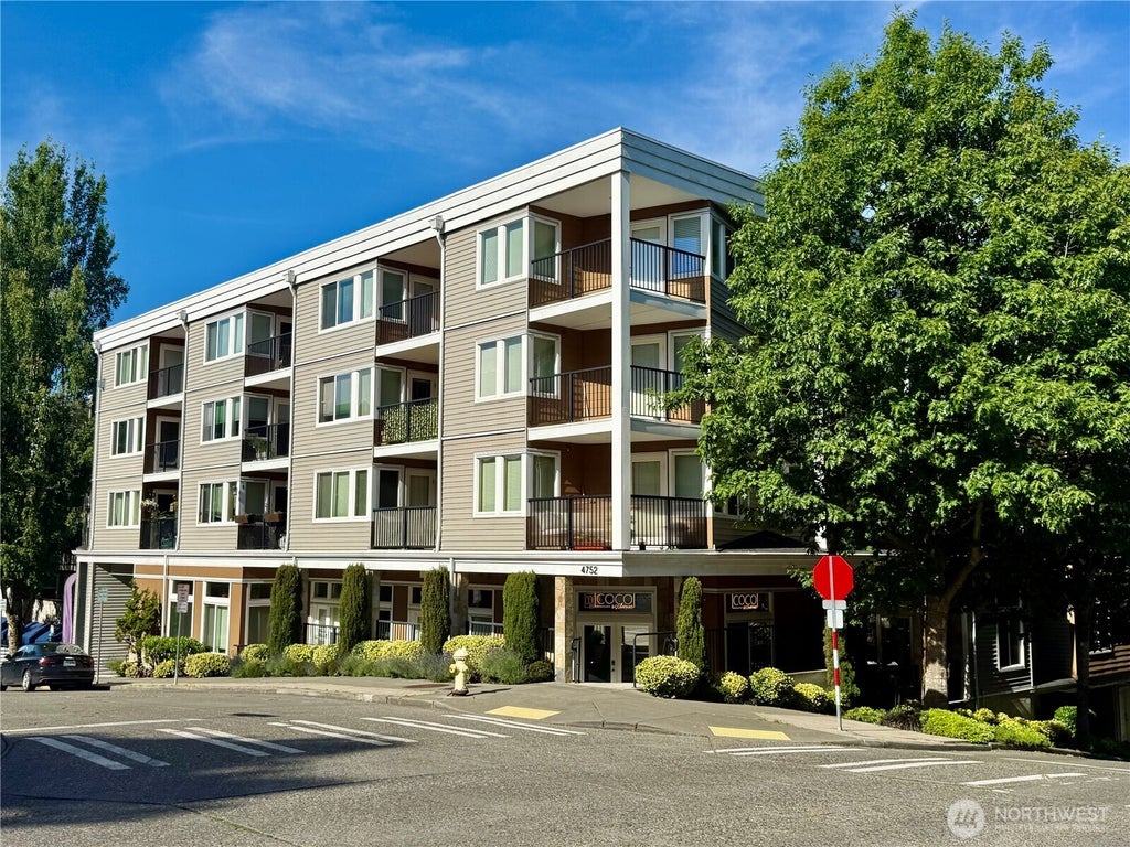 Photo of 4752 41st Avenue SW #A, Seattle, WA 98116 (MLS # 2549750)