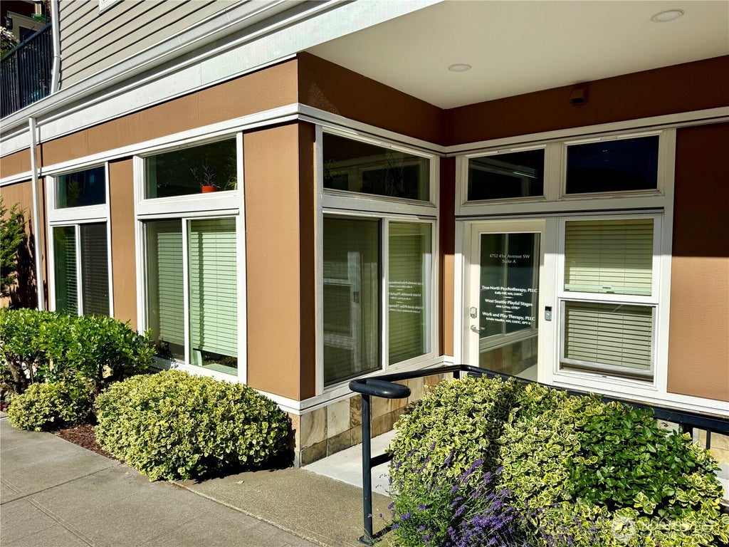 Photo of 4752 41st Avenue SW #A, Seattle, WA 98116 (MLS # 2549750)