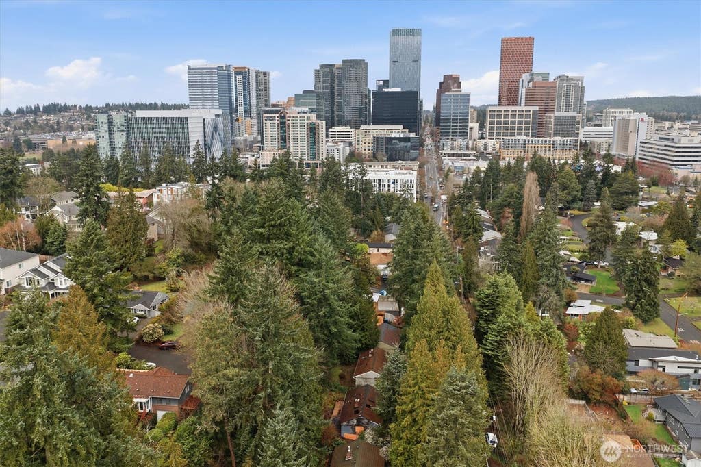 Photo of 339 108th Avenue SE, Bellevue, WA 98004 (MLS # 2537762)