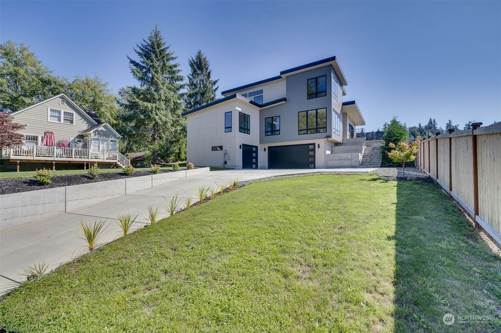 Photo of 3610 W Mukilteo Boulevard, Everett, WA 98203 (MLS # 2283243)