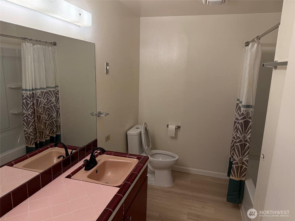 Photo of 15109 SE Newport Way, Bellevue, WA 98006 (MLS # 2562885)
